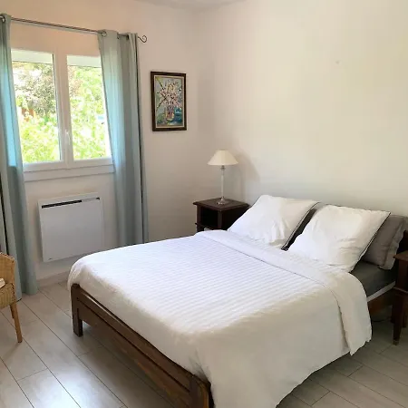 With Large Spacious Apartment, Privatized With Big Garden And Swimming Pool Villa *